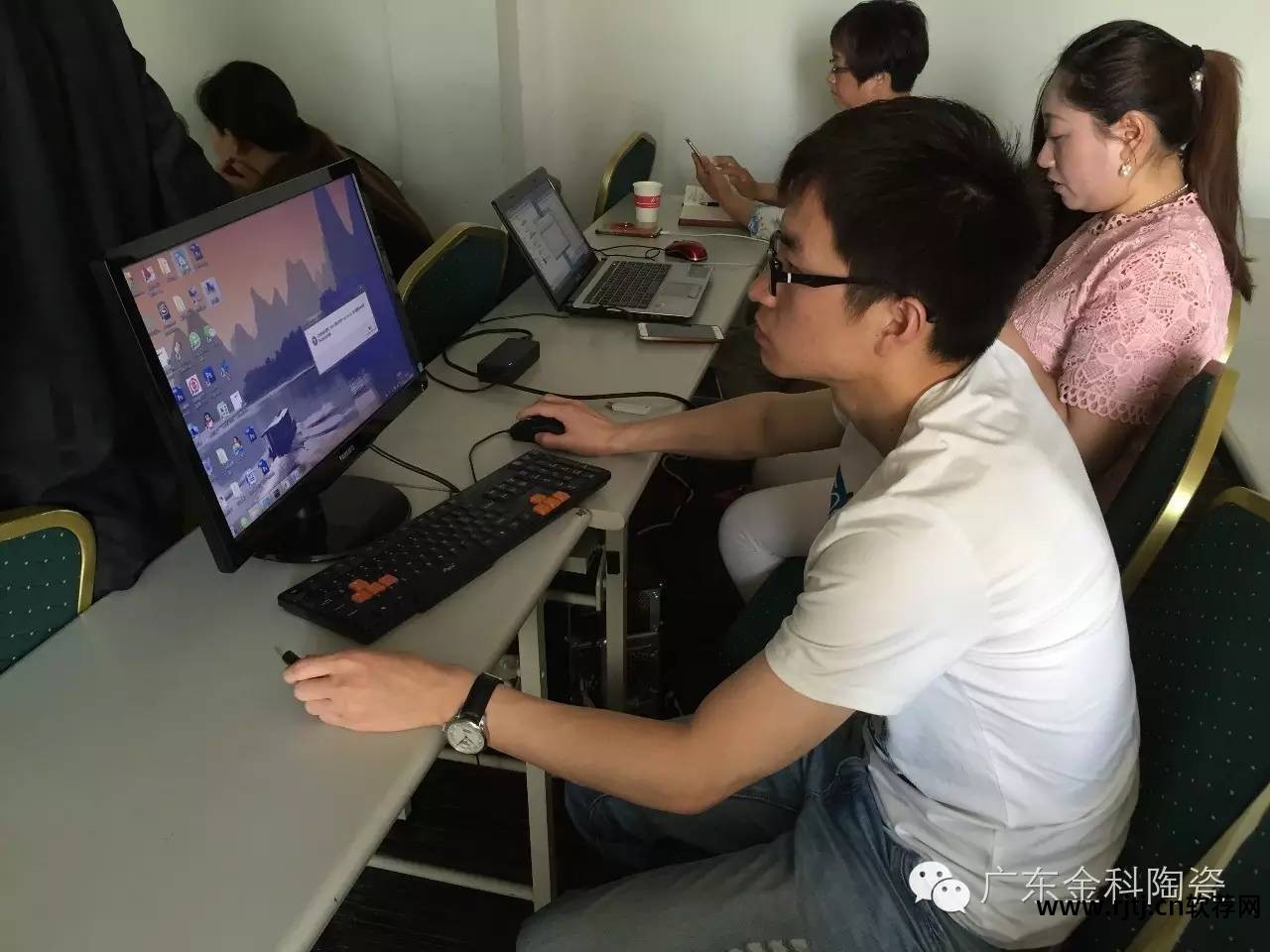 轻而易举作图软件_轻而易举软件教程_轻而易举软件