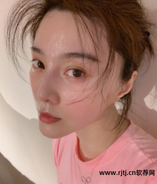 李小璐直播间带货回放_李小璐直播软件叫什么_李小璐直播带货回放
