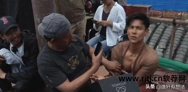 腹肌美图秀秀_腹肌图显示_腹肌吧里面的都是用什么美图软件