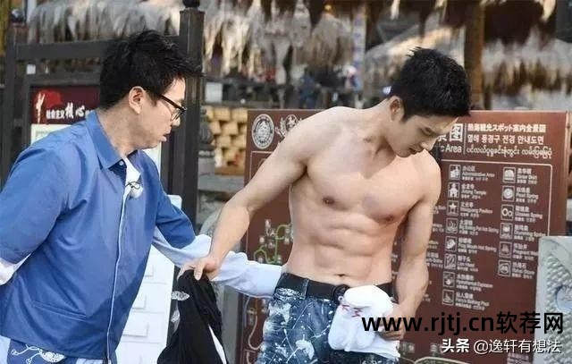 腹肌美图秀秀_腹肌图显示_腹肌吧里面的都是用什么美图软件