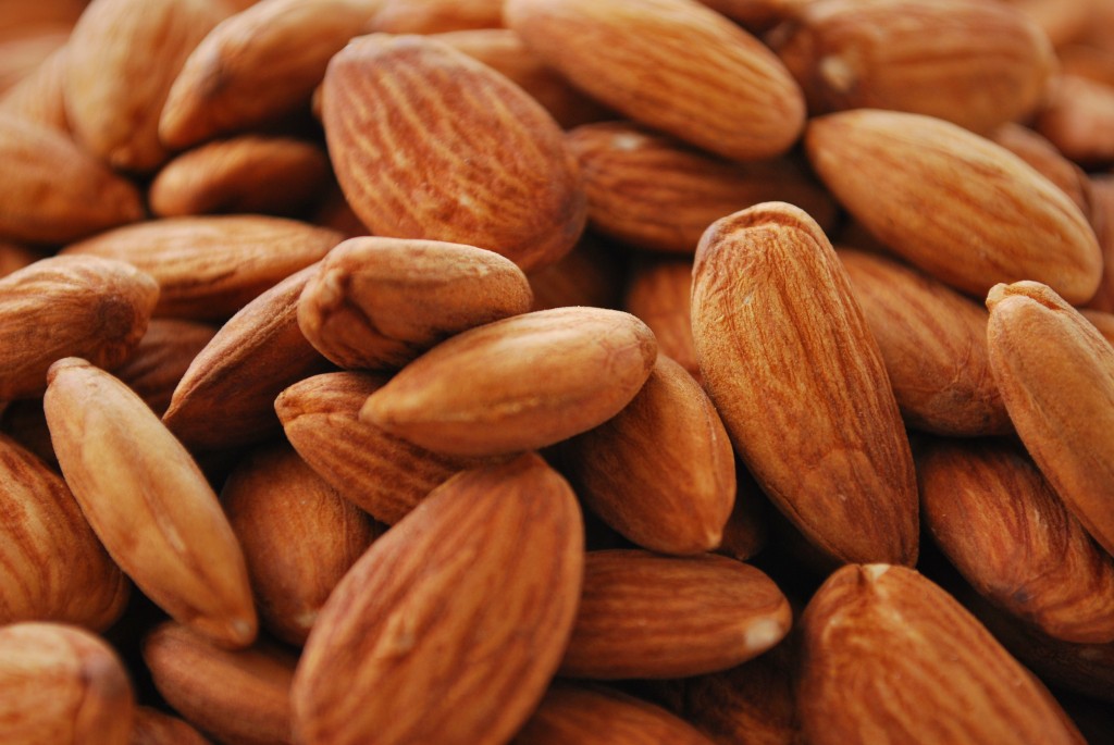 almond是巴旦木还是杏仁